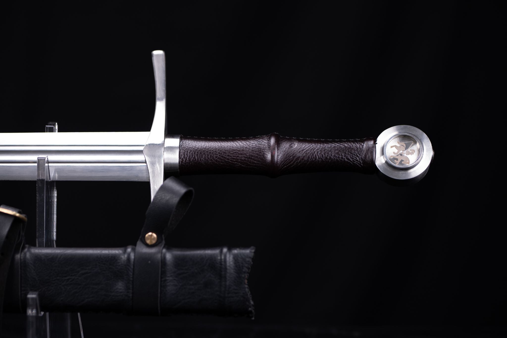 Shadowfang Longsword – 43.7 in – detail 4