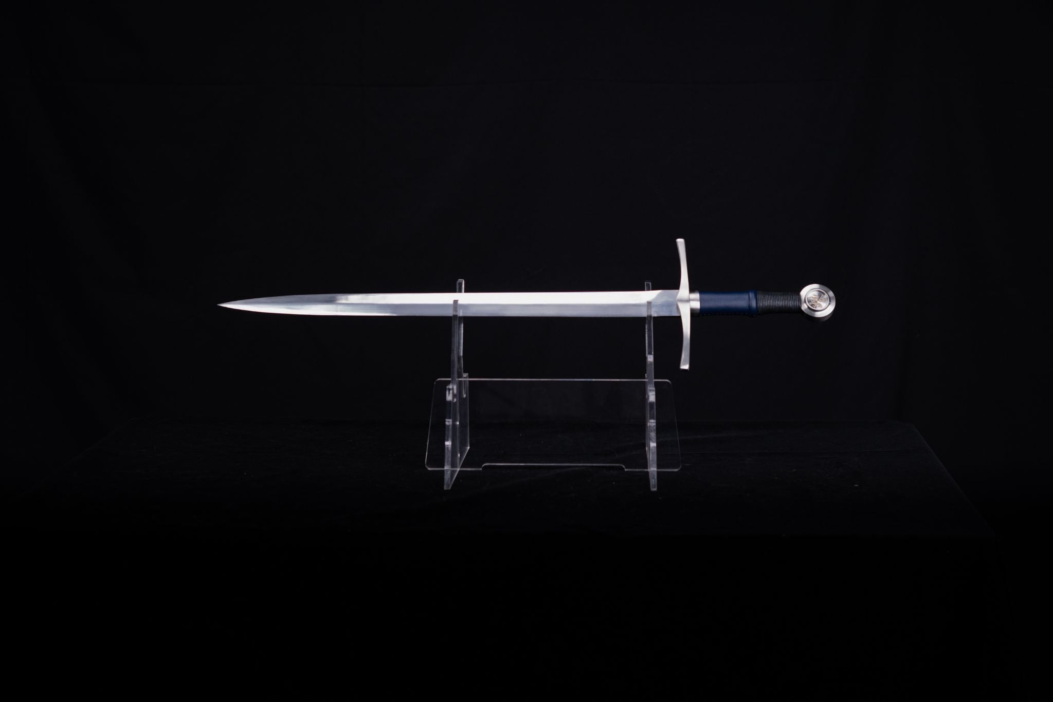 Azure Lion Longsword – Spring Steel – 37.8 in – medieval sword