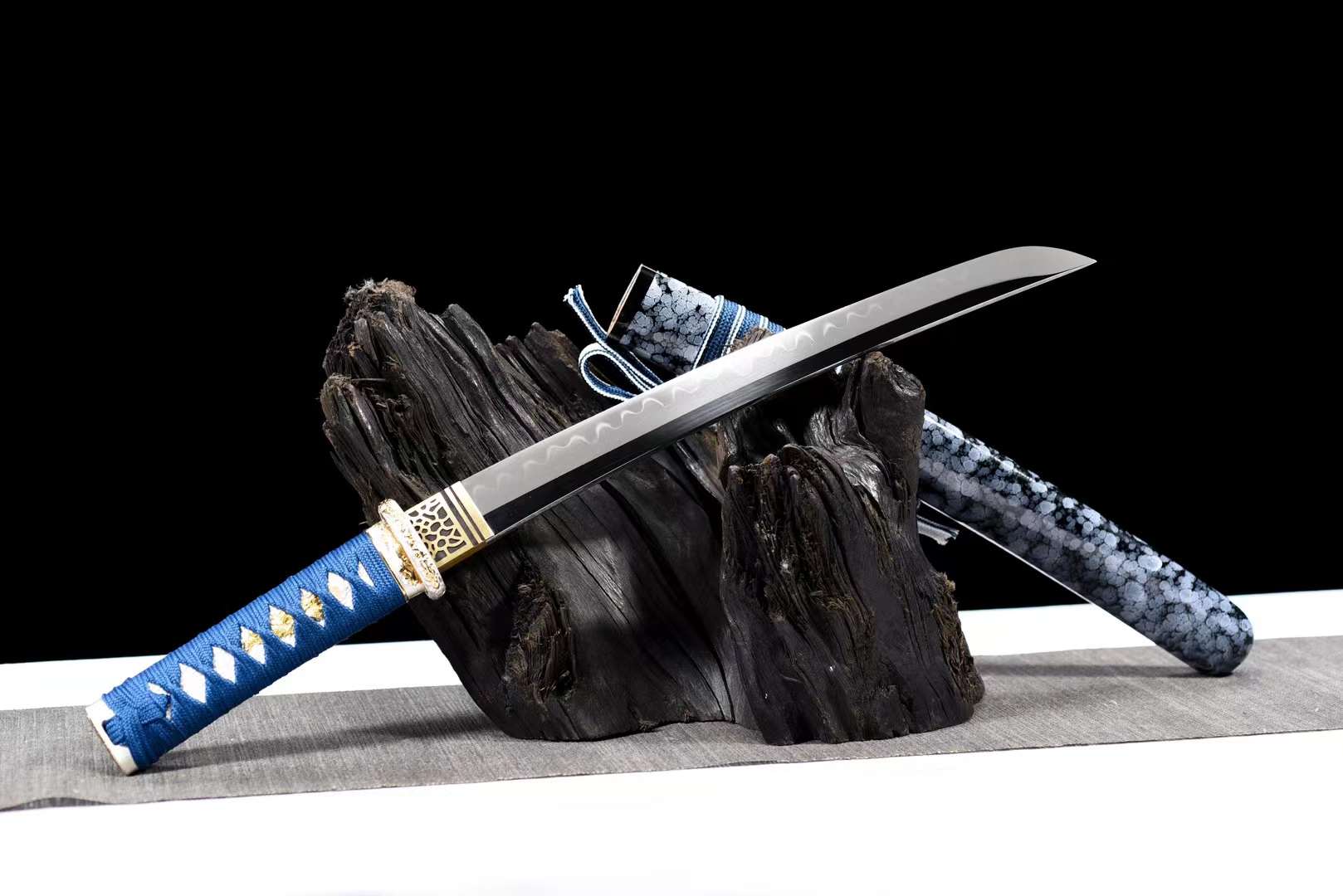 蝉の鳴き声 Tanto T10 Steel Hamon