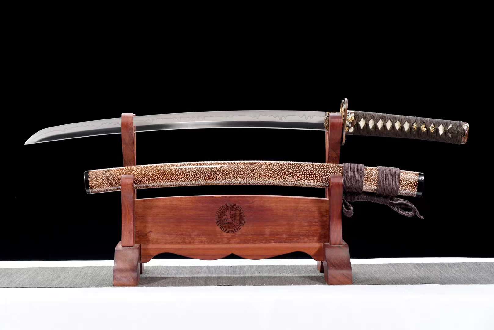 雪を踏む放浪の竜 Wakizashi Sword T10 Steel Hamon Mirror grinding