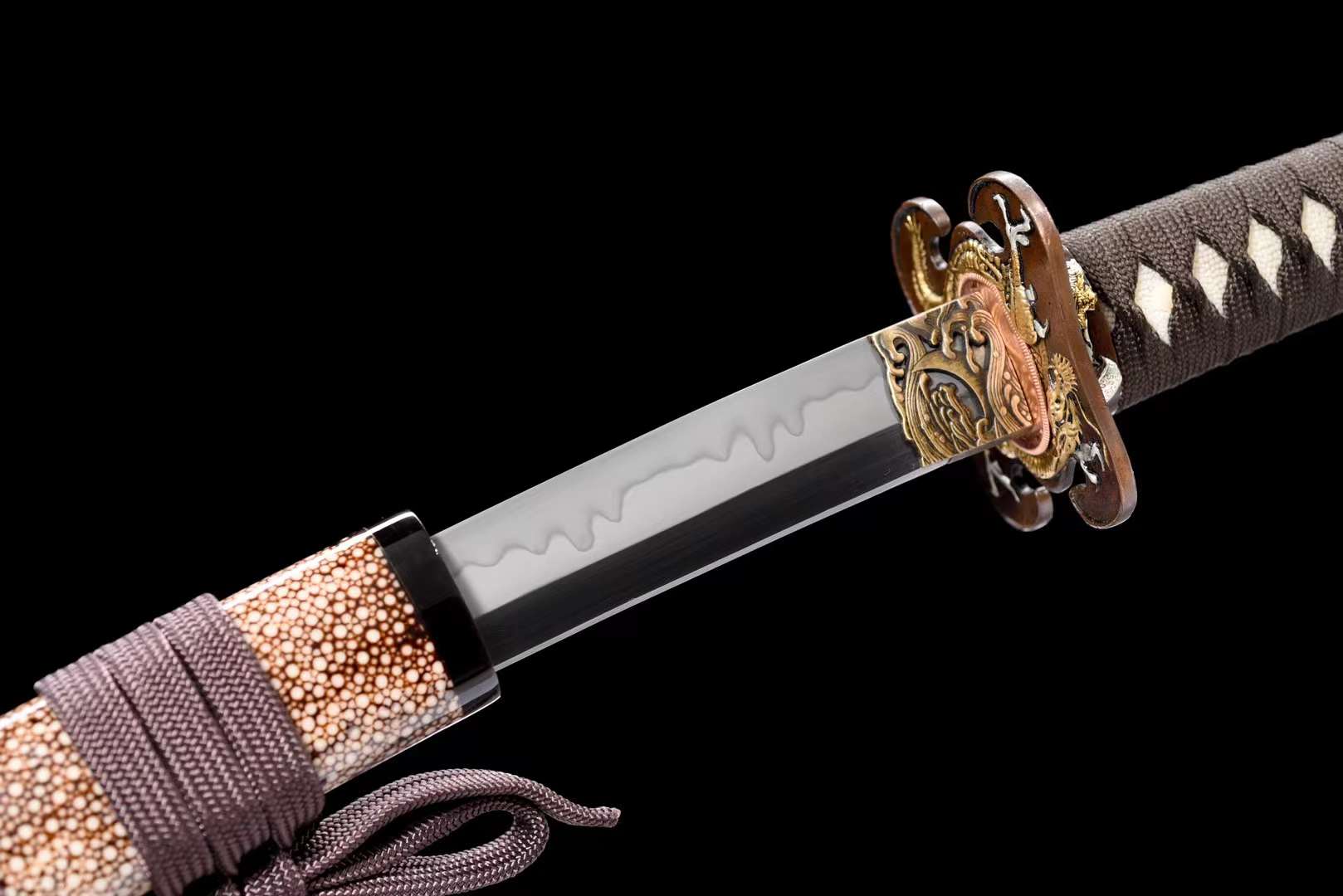 雪を踏む放浪の竜 Wakizashi Sword T10 Steel Hamon Mirror grinding