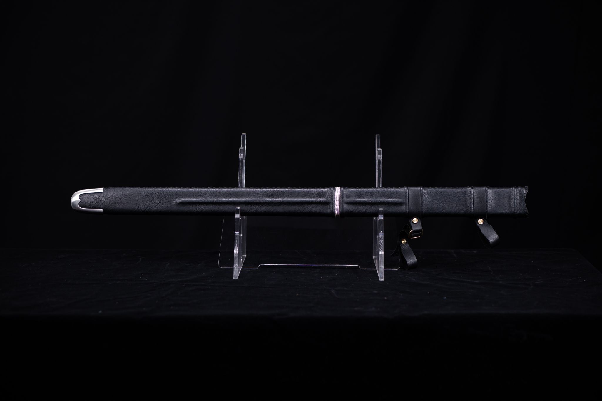 Shadowfang Longsword – 43.7 in – detail 3