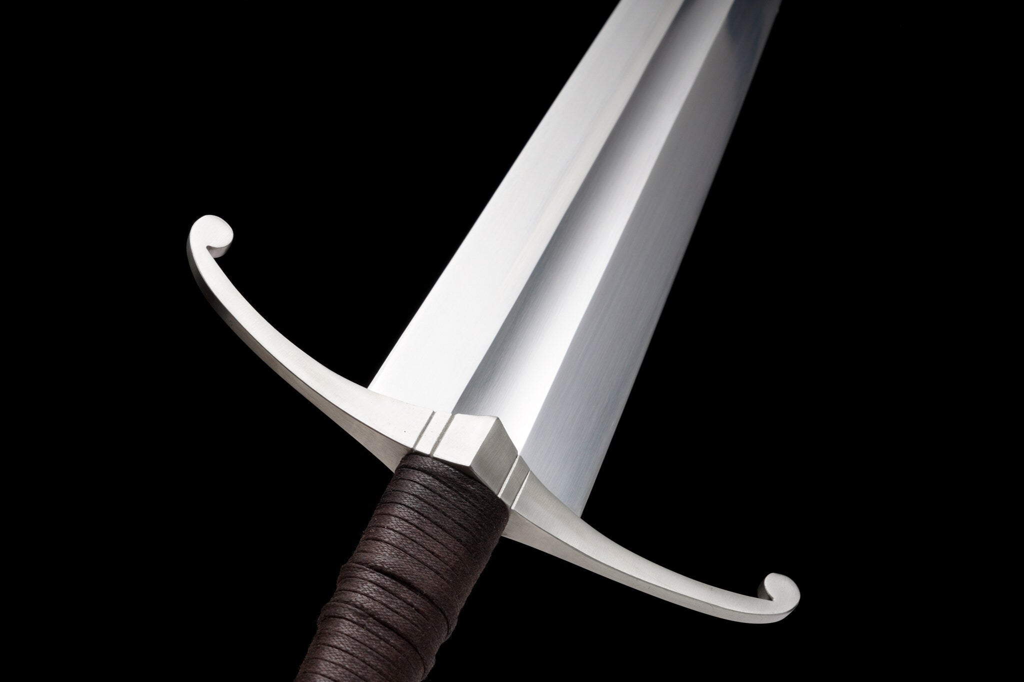 Oakheart Longsword – 60Si2CrA Spring Steel – 39.8 in – detail 6