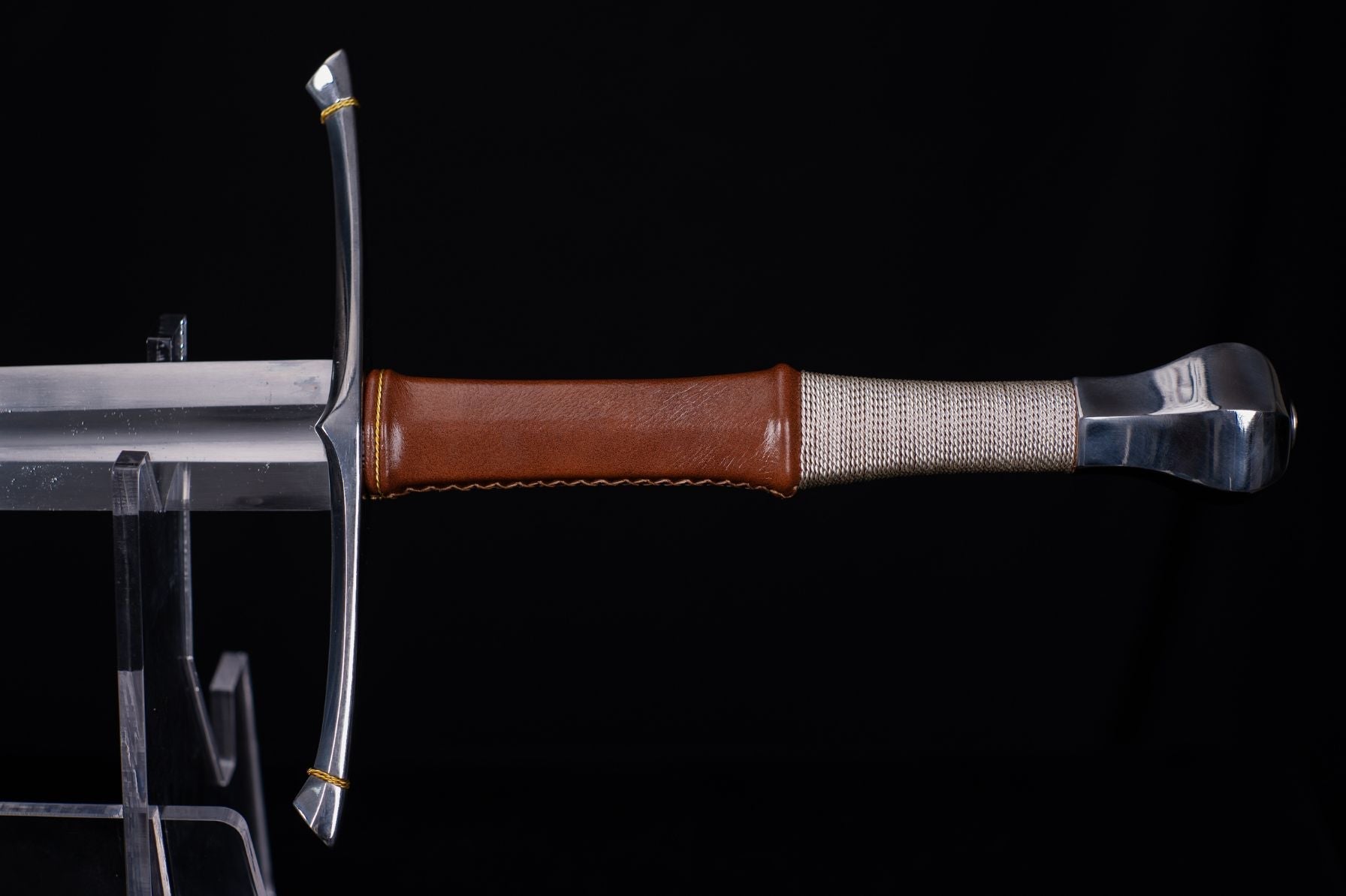 Iron Oath Greatsword – 50 in – detail 5