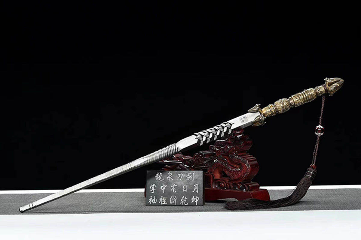 Collection d'armes spéciales faites à la main 龙鳞锏