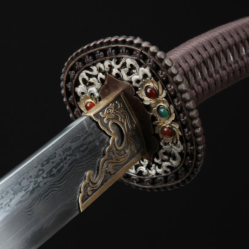 Épées De Roi Chinois De La Dynastie Ming En Acier Damas Faites à La Main Avec Fourreau En Bois