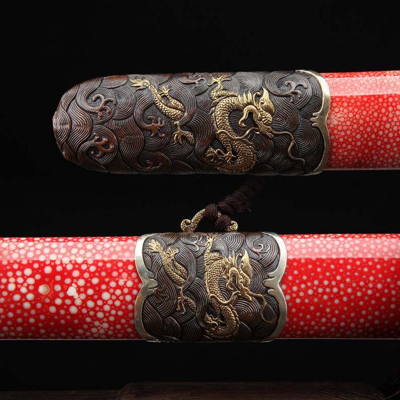 Épées Chinoises Trempées En Argile D'acier De Damas Sur Le Thème Du Dragon Rayskin Rouge Rouge