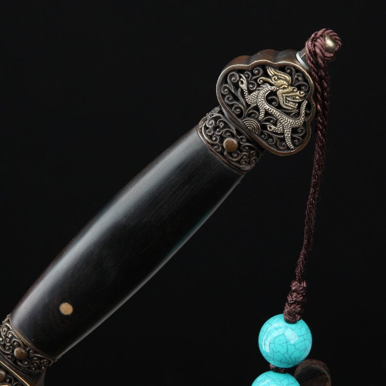 Épées De Roi Chinois à Thème De Dragon En Acier De Damas En Bois De Santal Noir Fait à La Main