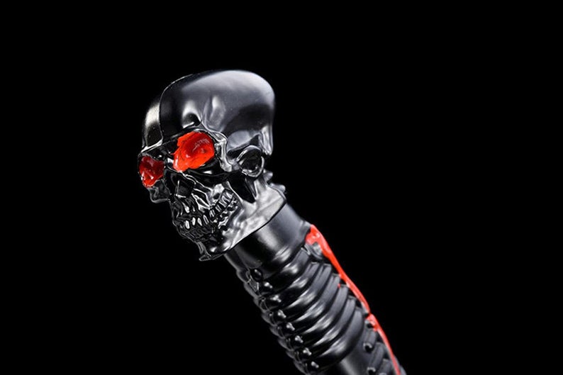 Épée chinoise faite à la main de la dynastie Tang, véritable lame noire en acier à haute teneur en manganèse, crâne