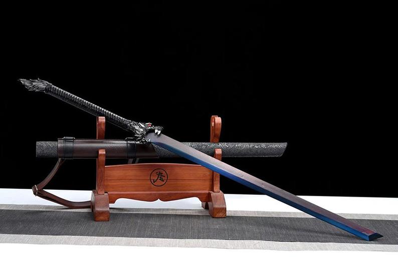 Épées chinoises faites à la main Épées de la dynastie Tang Épée réelle de haute qualité Acier à haute teneur en manganèse Dao Full Tang Blue Blade Loup aiguisé
