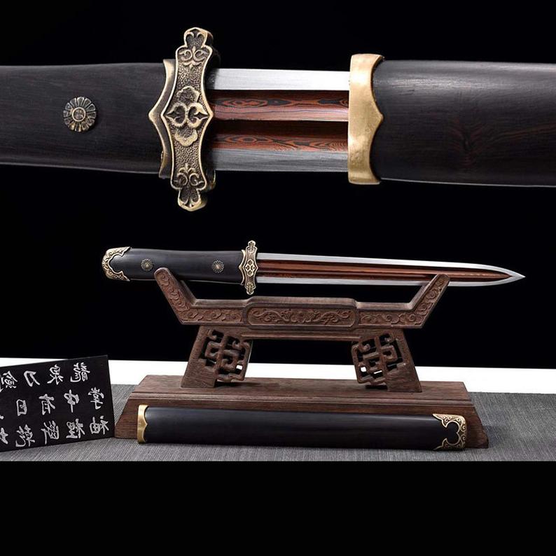 Épées chinoises faites à la main de la dynastie Tang, véritable épée de haute qualité, en acier damas, fourreau en ébène aiguisé