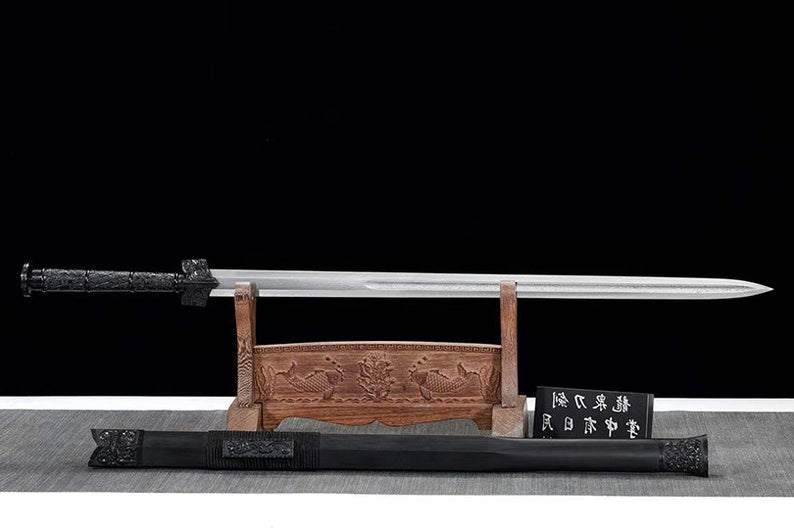 Handgefertigte chinesische Schwerter aus der Han-Dynastie. Hochwertiges echtes Schwert aus Damaststahl mit geschärfter Ebenholzscheide
