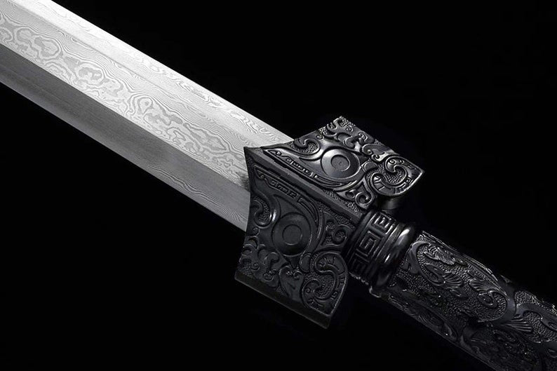 Handgefertigte chinesische Schwerter aus der Han-Dynastie. Hochwertiges echtes Schwert aus Damaststahl mit geschärfter Ebenholzscheide