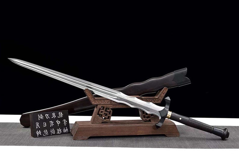 Épées chinoises faites à la main, véritable épée de haute qualité, en acier damas, fourreau en ébène aiguisé