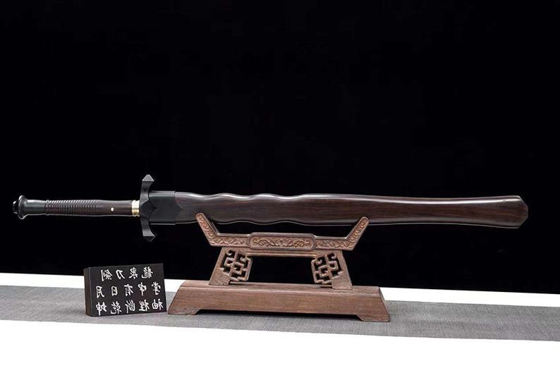 Épées chinoises faites à la main, véritable épée de haute qualité, en acier damas, fourreau en ébène aiguisé