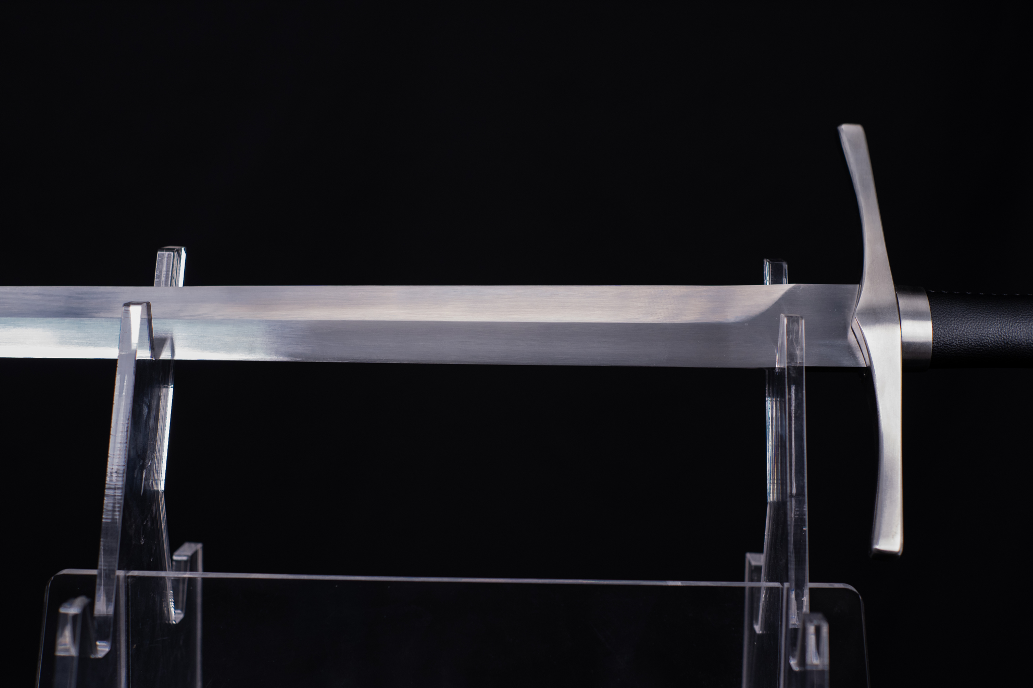 Blackthorn Spring Steel Bastard Sword – 37.8 in – detail 2