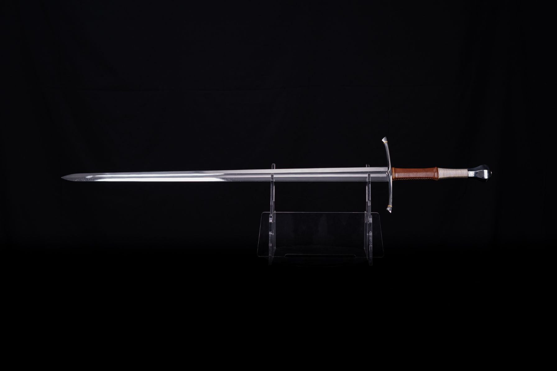 Iron Oath Greatsword – 50 in – detail 2