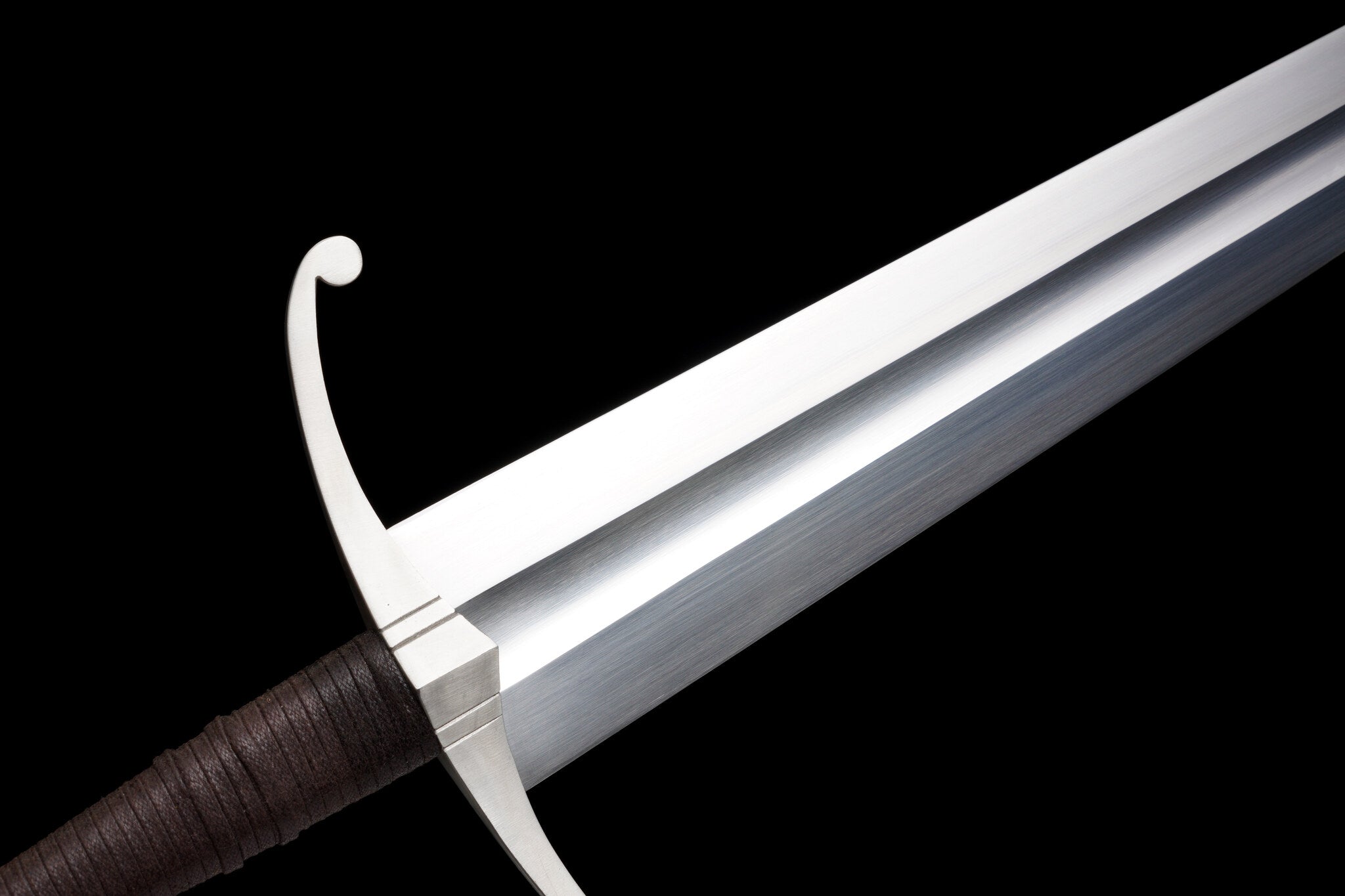Oakheart Longsword – 60Si2CrA Spring Steel – 39.8 in – detail 7