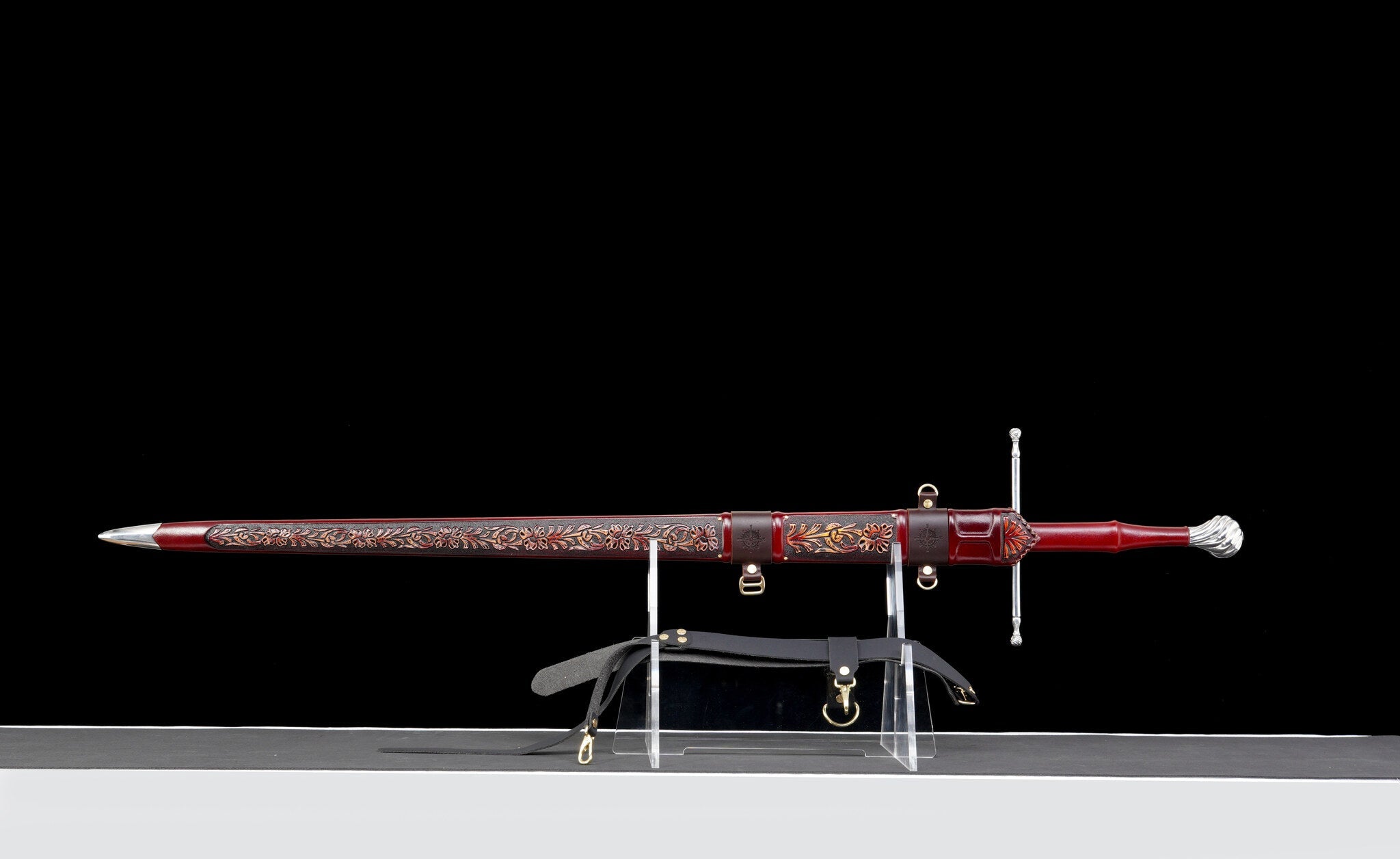 Crimson Lion Longsword – Damascus Steel – 49.6 in – detail 2