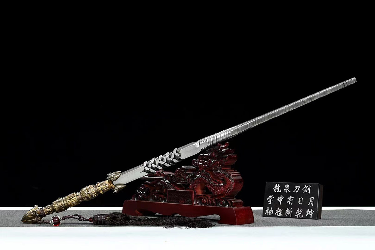 Collection d'armes spéciales faites à la main 龙鳞锏