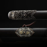 Handgefertigte chinesische Königsschwerter aus Damaststahl aus schwarzem Sandelholz mit Drachenmotiv 
