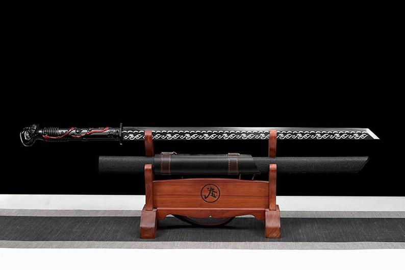 Épée chinoise faite à la main de la dynastie Tang, véritable lame noire en acier à haute teneur en manganèse, crâne 