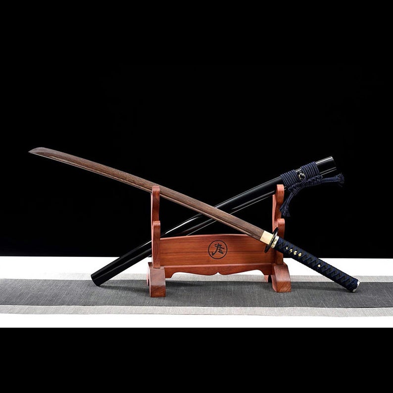 Handgefertigte japanische Katana-Samurai-Schwerter zum Üben, Holzschwert, schwarze Scheide, hohe Qualität 